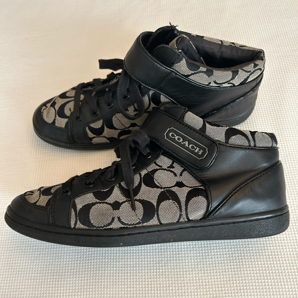 Vintage Coach Zoey Signature Sneakers - Picture 14 of 16